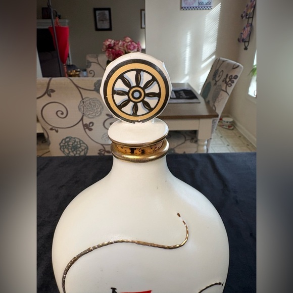 Rare Vintage Ceramic Liquor Decanter - Picture 3 of 8